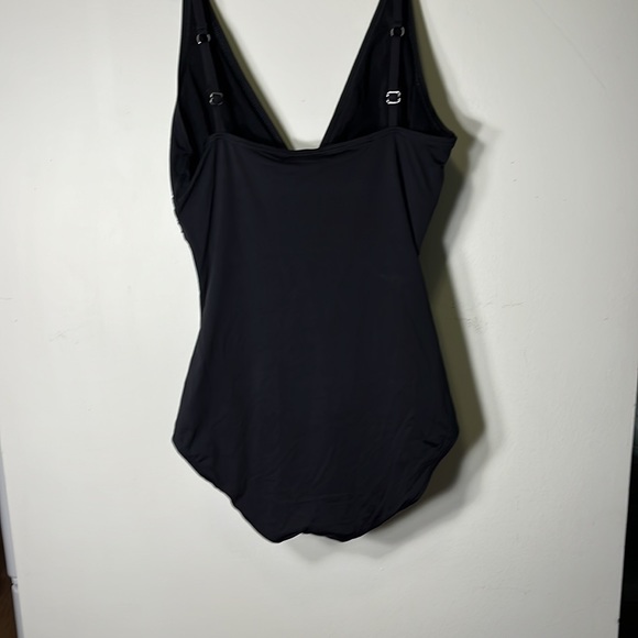 TOMMY BAHAMA swimming suite, size 10 - Picture 4 of 5